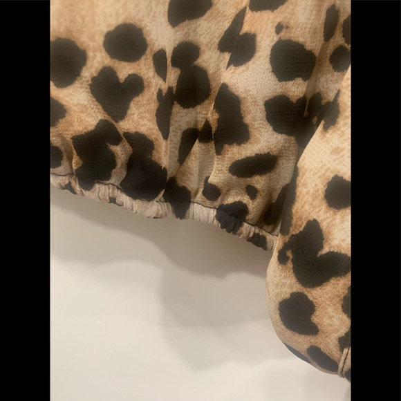 Vince Camuto Leopard Print Blouse size M - Picture 6 of 8